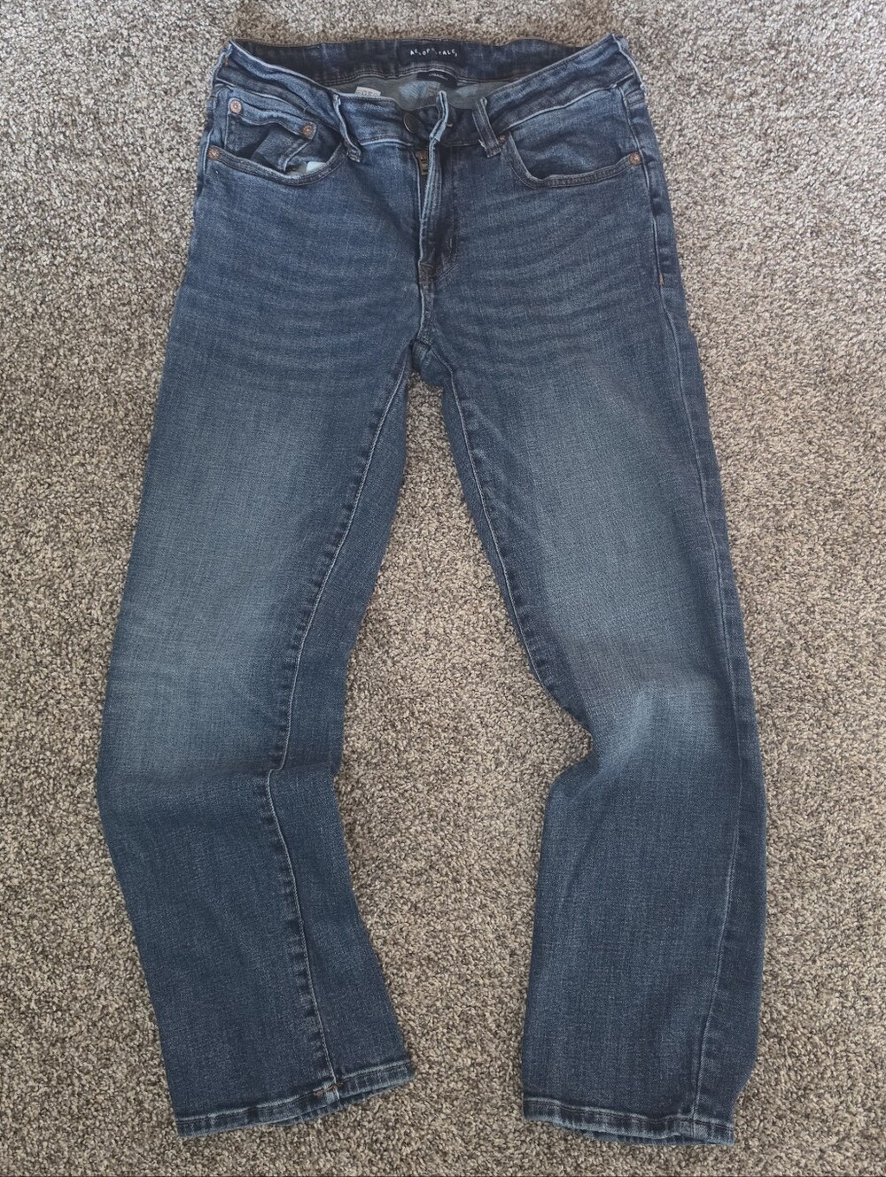 Aeropostale Womans Straight Leg Dark Wash Blue Demin Jeans